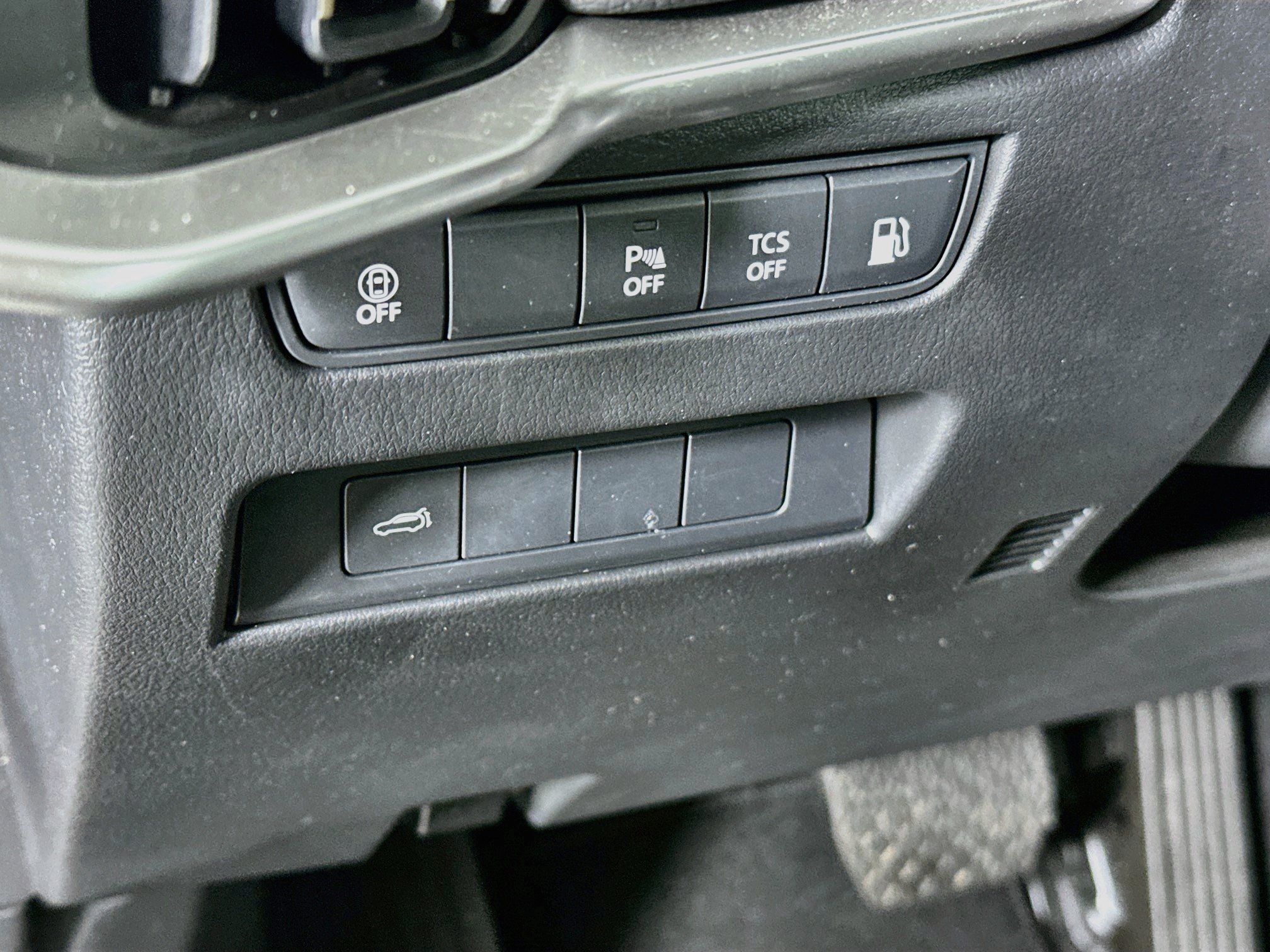 Used 2025 MAZDA CX-90 Plug-In Hybrid w/ Preferred AWD/4WD image 17