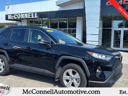 Used 2021 Toyota RAV4 XLE image 1