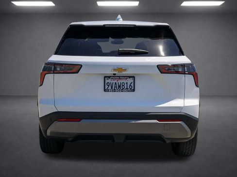 Used 2026 Chevrolet Equinox LT FWD image 5