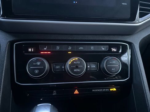 Certified 2021 Volkswagen Atlas Cross Sport SEL Premium image 11