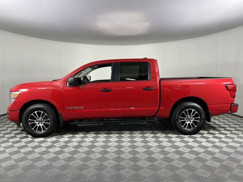 Used 2024 Nissan Titan SV w/ SV Convenience Package image 8