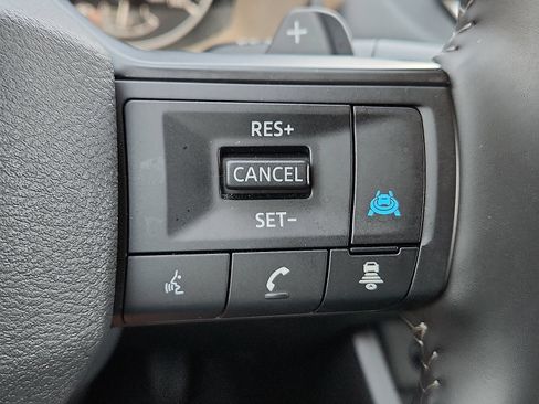 Used 2026 Nissan Rogue SV FWD image 18