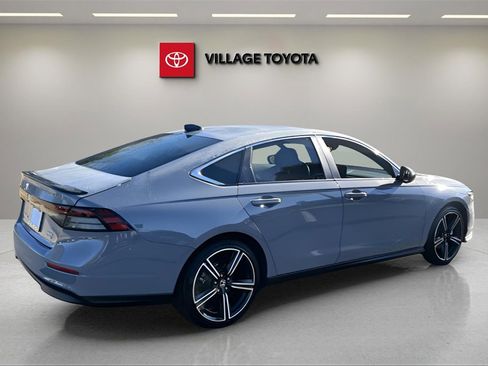 Used 2024 Honda Accord Sport image 5