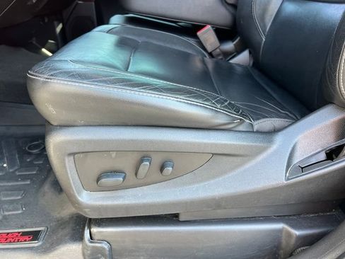 Used 2018 GMC Sierra 2500 SLE w/ SLE Preferred Package AWD/4WD image 13