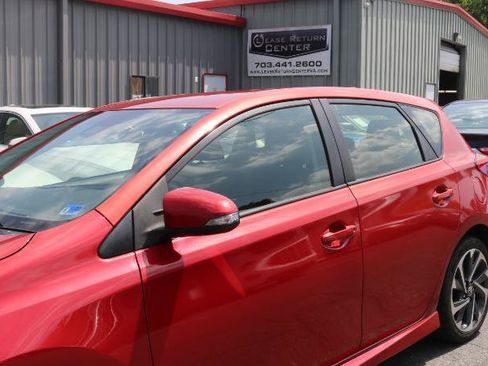 Used 2018 Toyota Corolla iM FWD image 4