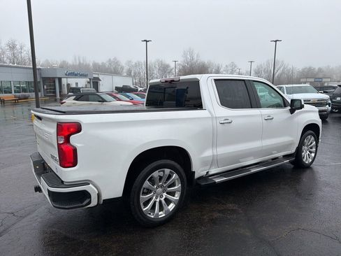 Used 2020 Chevrolet Silverado 1500 High Country w/ Technology Package image 3