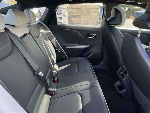 New 2025 Kia K4 GT-Line Turbo image 17