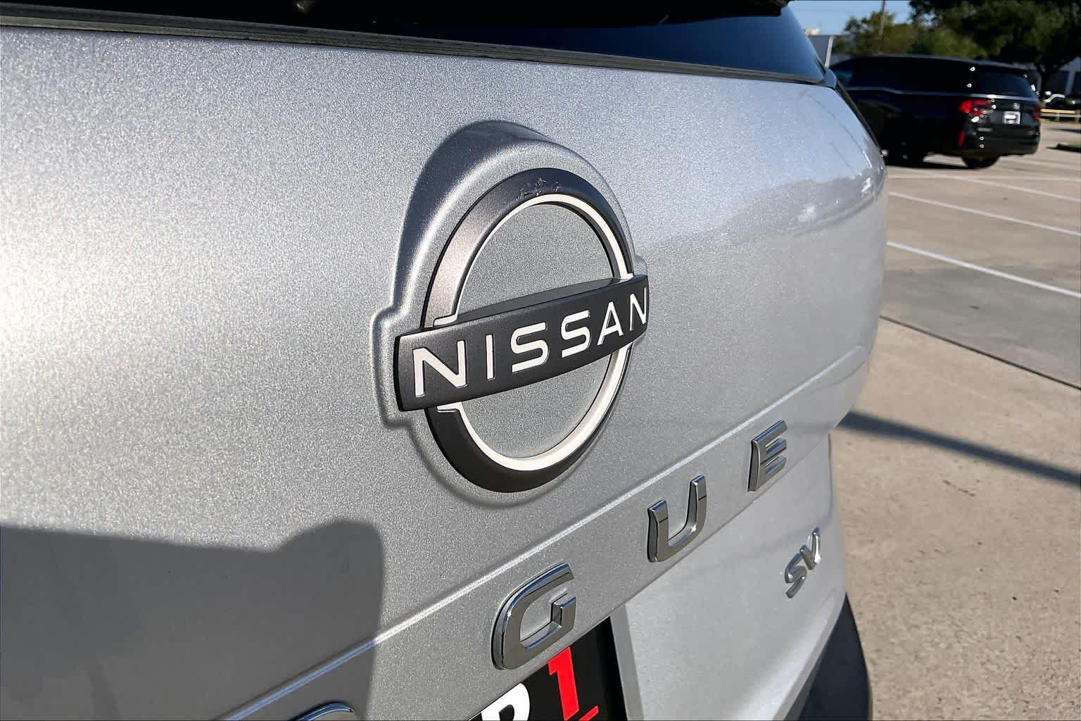 Used 2023 Nissan Rogue SV FWD image 30