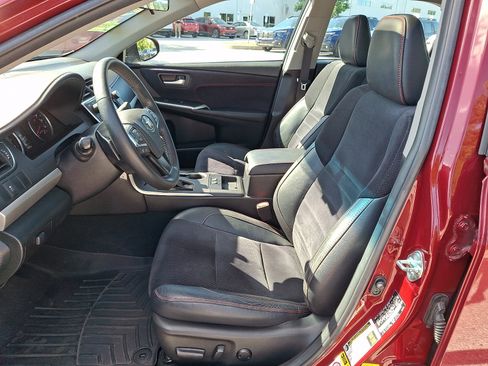 Used 2016 Toyota Camry XSE w/ Moonroof Package FWD image 15