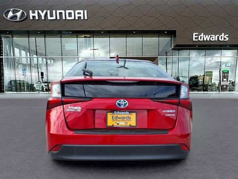Used 2021 Toyota Prius Limited w/ Premium Convenience Package FWD image 6