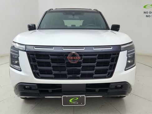 Used 2026 Nissan Armada PRO-4X w/ Captain's Chari Seat Package AWD/4WD image 2