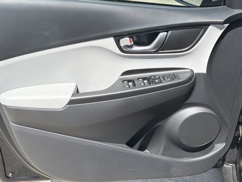 Used 2023 Hyundai Kona SEL w/ Convenience Package AWD/4WD image 10