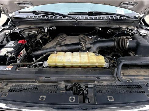 Used 2019 Ford Expedition Platinum image 30