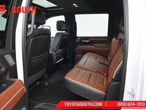 Used 2024 GMC Sierra 2500 Denali Ultimate AWD/4WD image 10