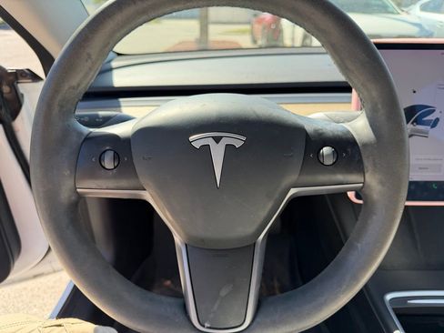 Used 2021 Tesla Model 3 Standard Range Plus image 23