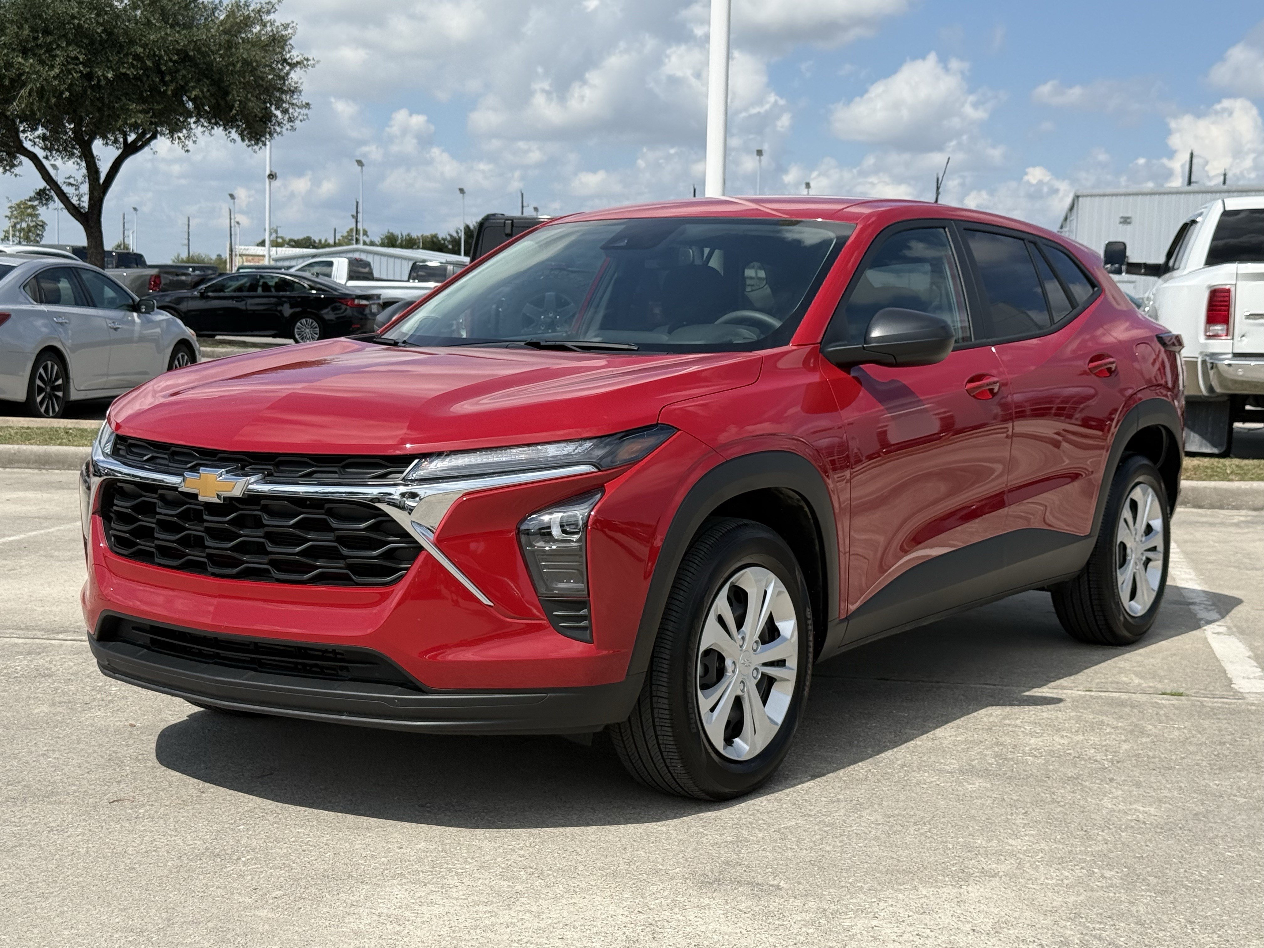 Used 2026 Chevrolet Trax LS FWD image 10