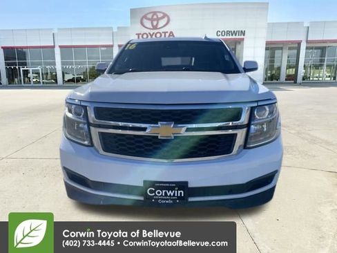 Used 2016 Chevrolet Suburban LT image 14