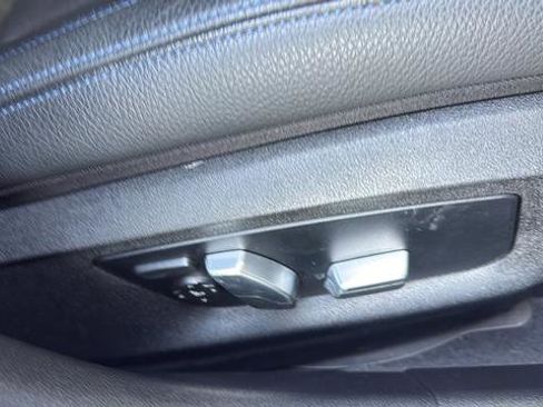 Used 2020 BMW 540i w/ M Sport Package image 24