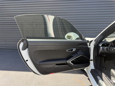 Certified 2014 Porsche 911 Carrera RWD image 17