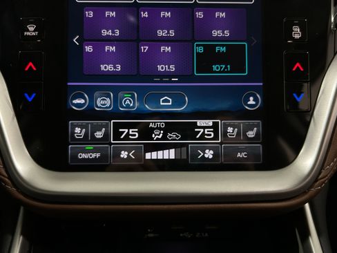 Used 2020 Subaru Outback Touring AWD/4WD image 10