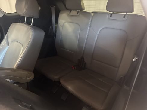 Used 2017 Hyundai Santa Fe Limited w/ Cargo Package image 18