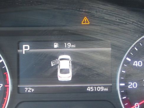 Used 2024 Kia Forte LXS image 25