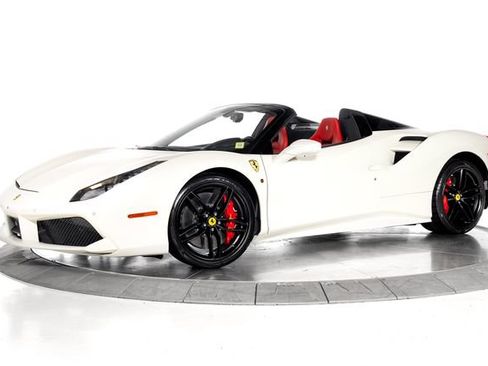 Used 2018 Ferrari 488 Spider RWD image 1