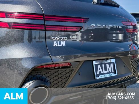 Used 2023 Genesis GV70 3.5T Sport w/ Sport Prestige Package image 17