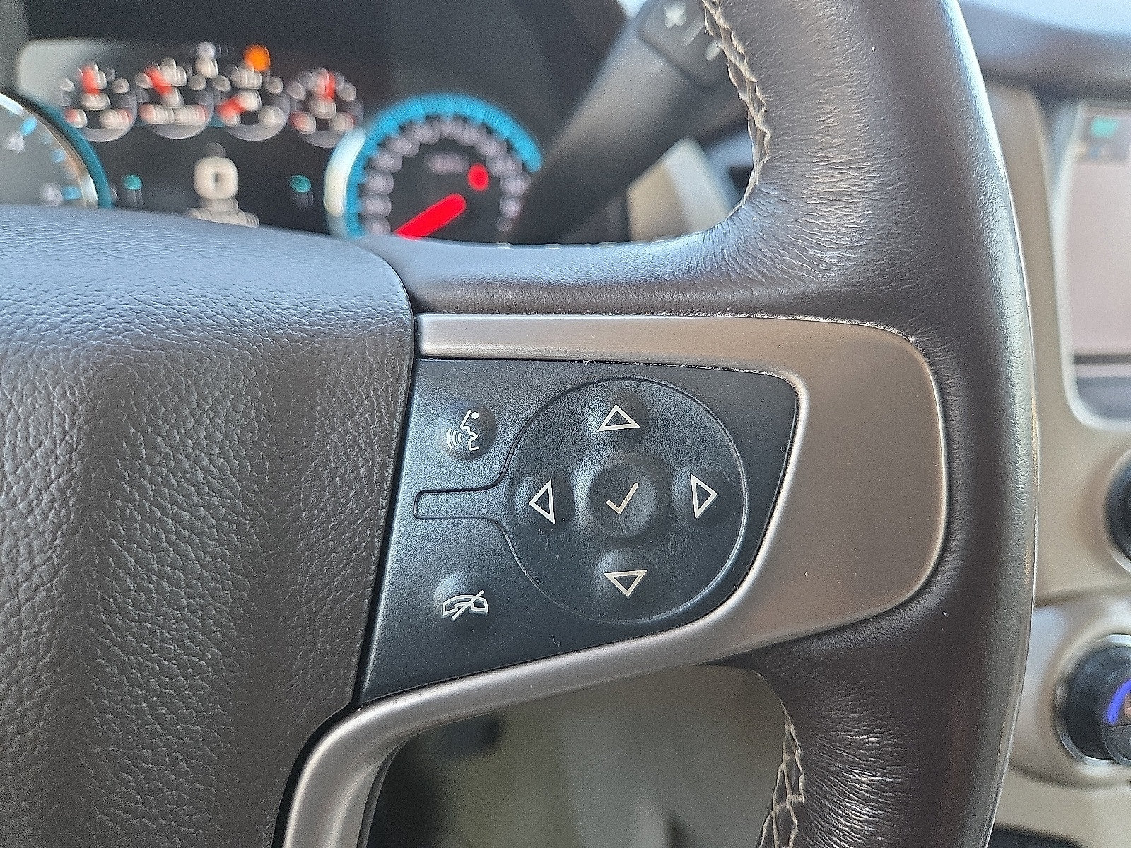 Certified 2018 GMC Yukon Denali w/ Denali Ultimate Package AWD/4WD image 24