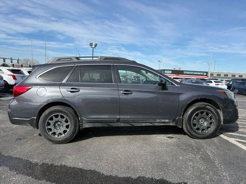 Used 2019 Subaru Outback 3.6R Limited AWD/4WD image 6