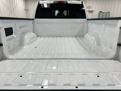 Used 2025 RAM 1500 Laramie AWD/4WD image 19