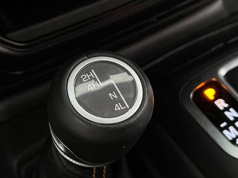 Used 2022 Jeep Gladiator Overland image 21