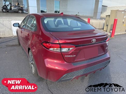 Used 2022 Toyota Corolla SE image 3