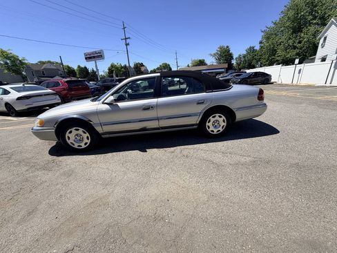 Used 1998 Lincoln Continental FWD image 41