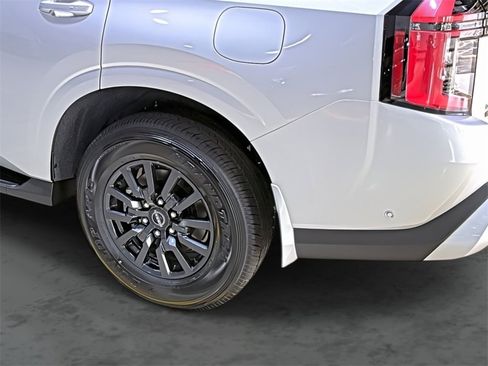 New 2026 Nissan Armada SV image 9