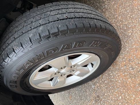 Used 2012 Jeep Liberty Sport image 8