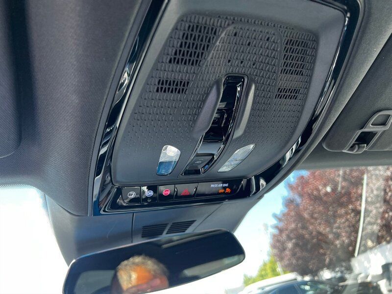 Used 2024 Cadillac Lyriq Sport AWD/4WD image 46