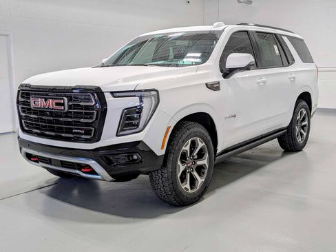 Certified 2025 GMC Yukon AT4 Ultimate AWD/4WD image 1