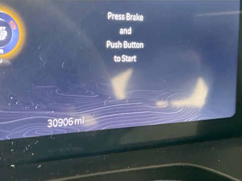 Used 2023 Jeep Grand Cherokee L Laredo image 12