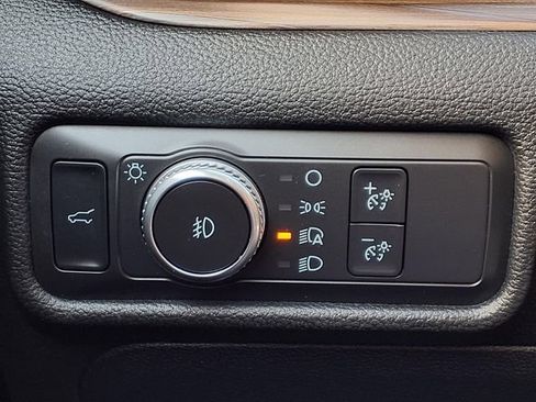 Used 2020 Ford Explorer Limited RWD image 15