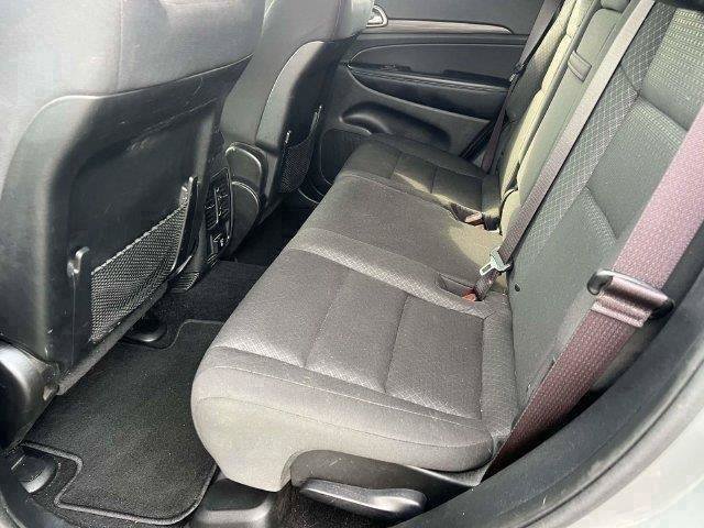 Used 2020 Jeep Grand Cherokee Laredo AWD/4WD image 14