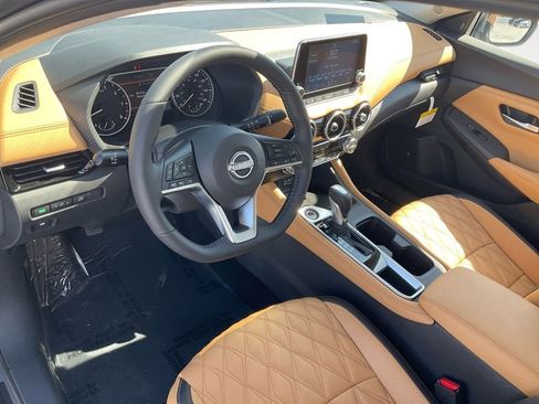 New 2025 Nissan Sentra SV w/ SV Premium Package image 17