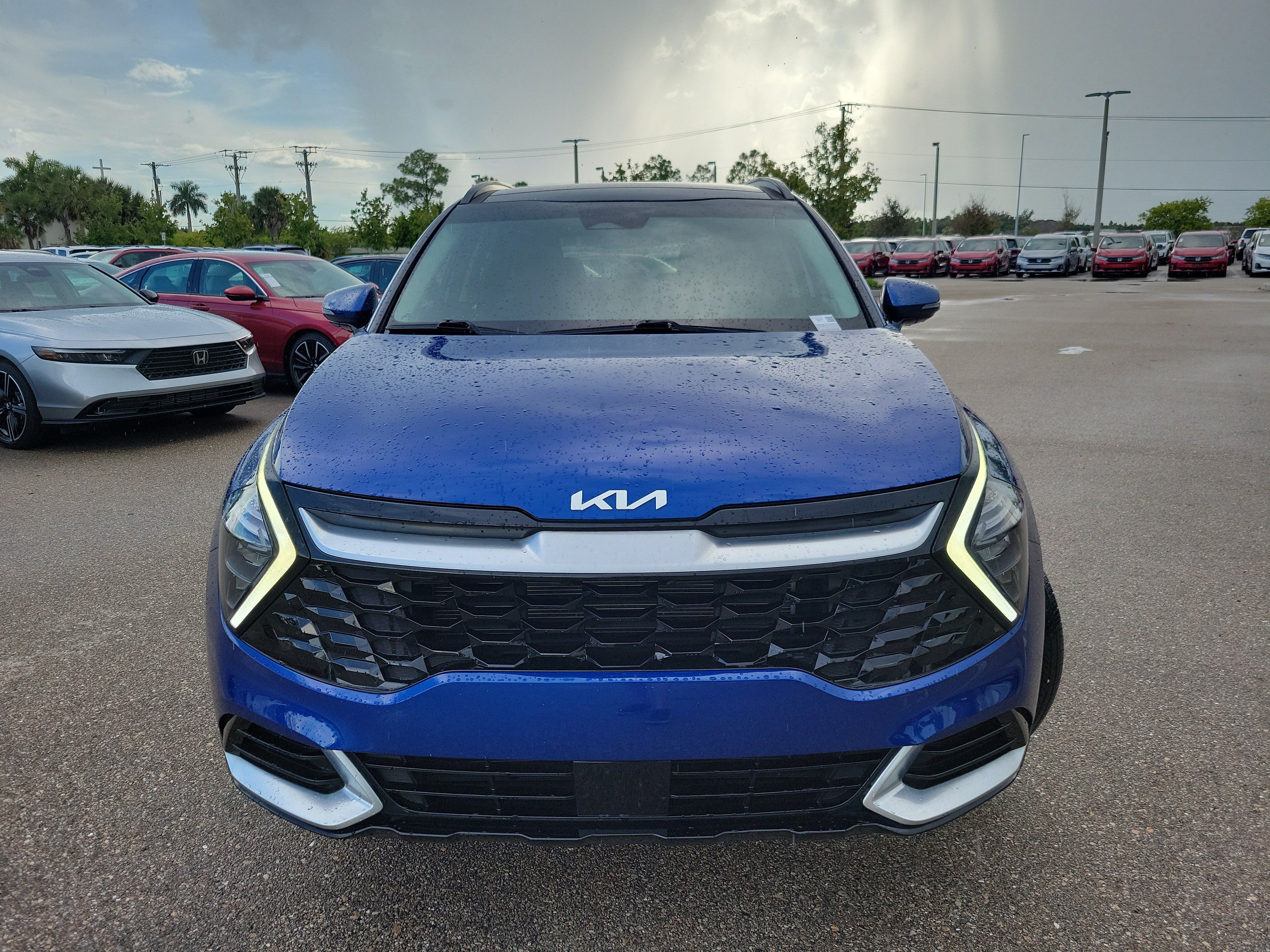 Used 2023 Kia Sportage SX FWD image 2