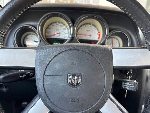 Used 2010 Dodge Challenger R/T RWD image 21