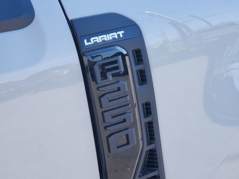 New 2026 Ford F250 Lariat w/ Black Appearance Package image 12
