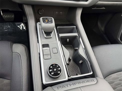 New 2025 Nissan Pathfinder SV w/ SV Premium Package image 23