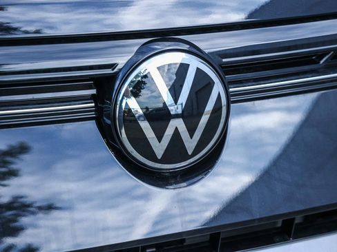 New 2026 Volkswagen Taos S image 14