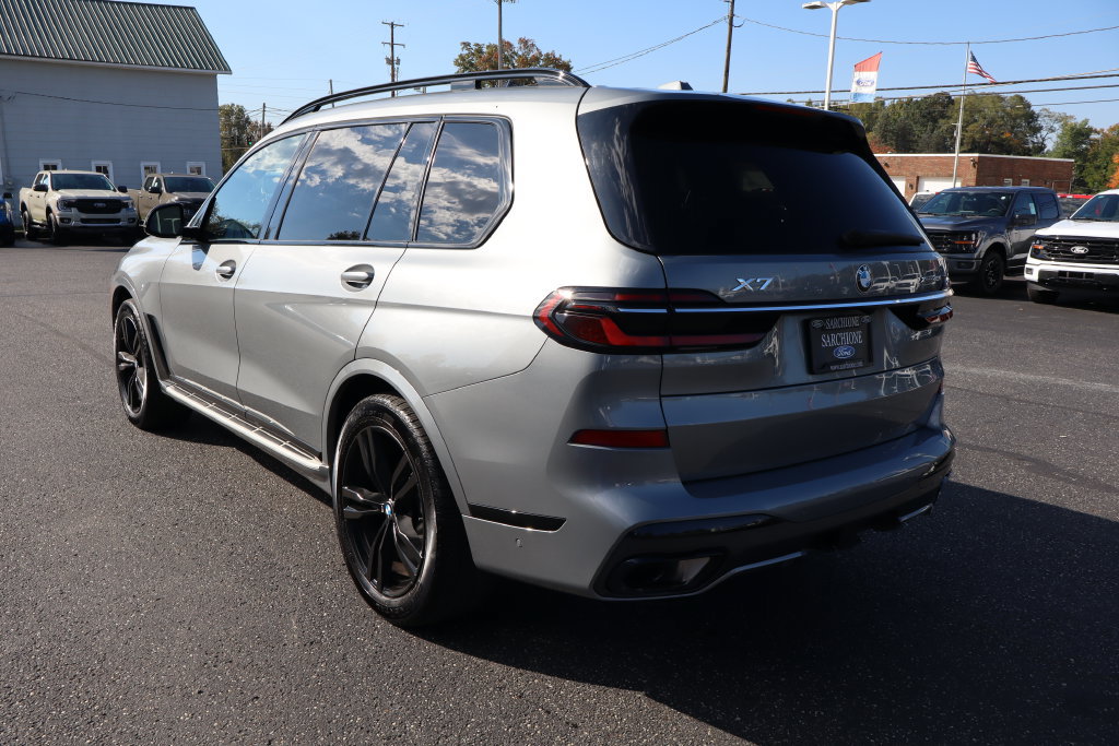 Used 2023 BMW X7 xDrive40i w/ M Sport Package AWD/4WD image 17