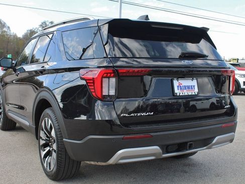 Used 2025 Ford Explorer Platinum w/ LUX Leather Package image 9