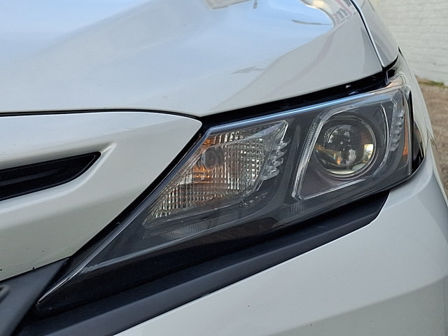 Used 2024 Toyota Camry SE FWD image 9